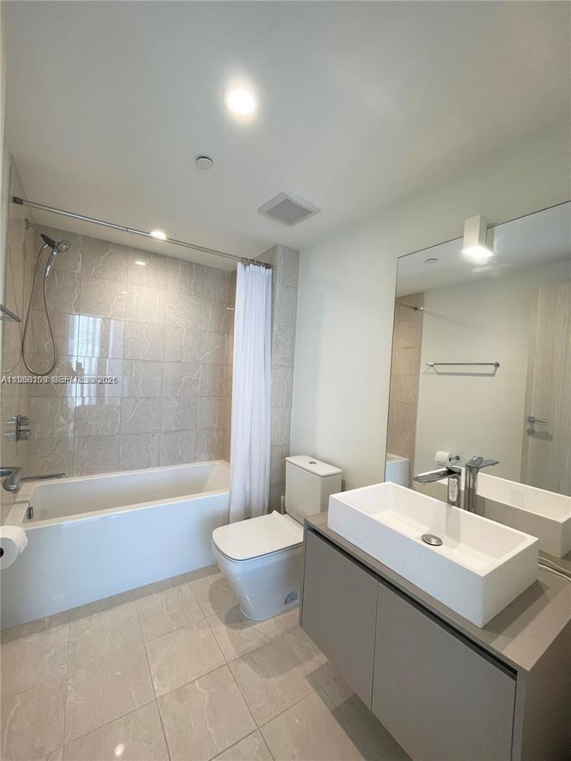 1000 Brickell Plz , Unit 4301, Miami, FL 33131 Photo