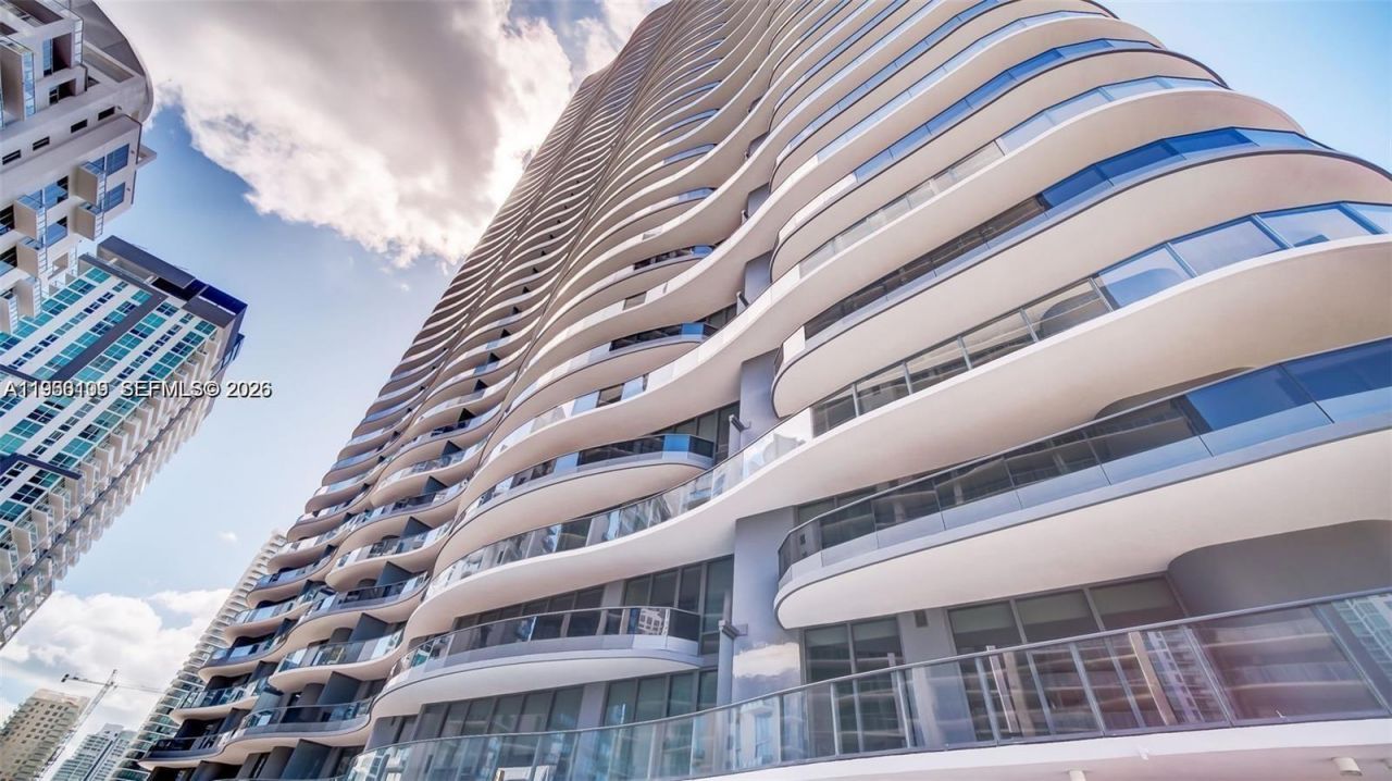 1000 Brickell Plz, Unit 4301, Miami, FL 33131 Photo