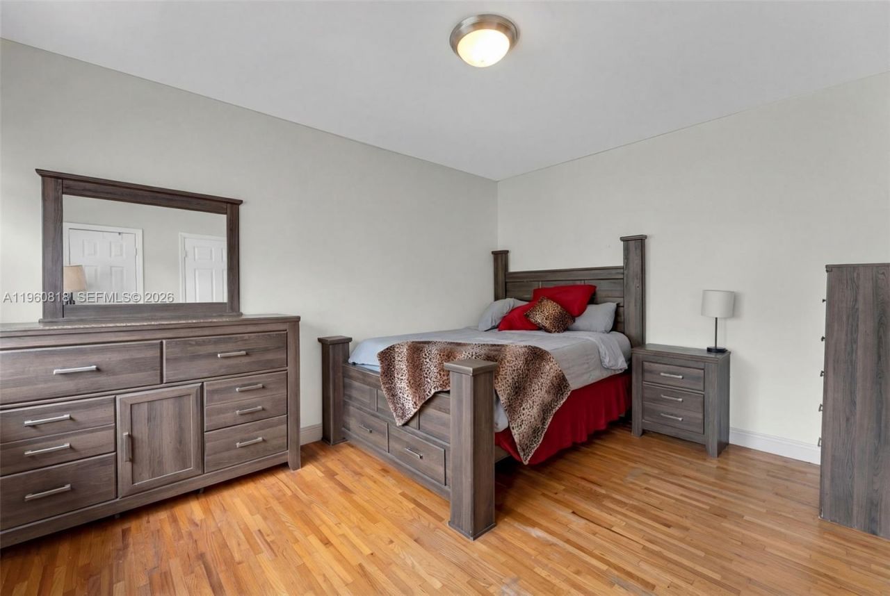 320 85th St, Unit 15, Miami Beach, FL 33141 Photo