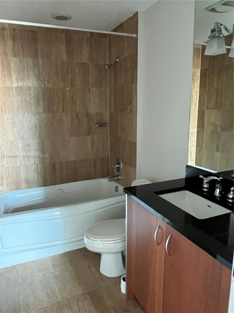 300 S Biscayne Blvd, Unit 1601, Miami, FL 33131 Photo