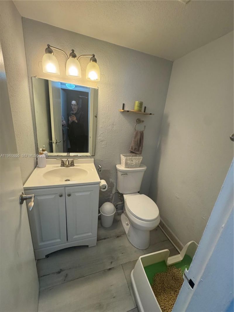 1805 Sans Souci Blvd, Unit 510, North Miami, FL 33181 Photo