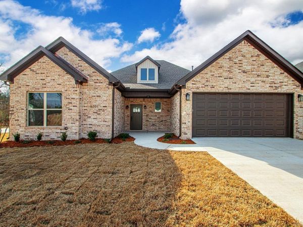 6201 Creekwater Drive, Bryant, AR 72002