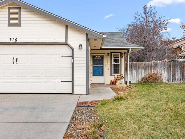 716 E Maryland, Nampa, ID 83686