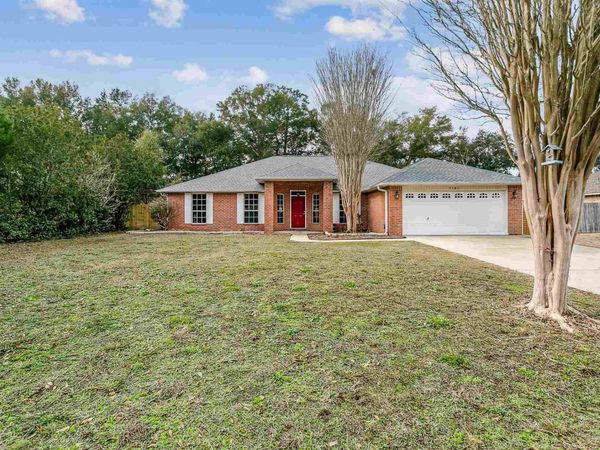 5181 Hawks Nest Dr, Milton, FL 32570