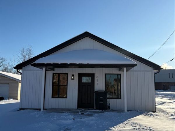 612 Logan Street, Steubenville, OH 43952