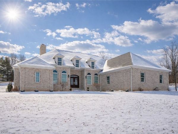 6443 Hills And Dales Road NW, Canton, OH 44708