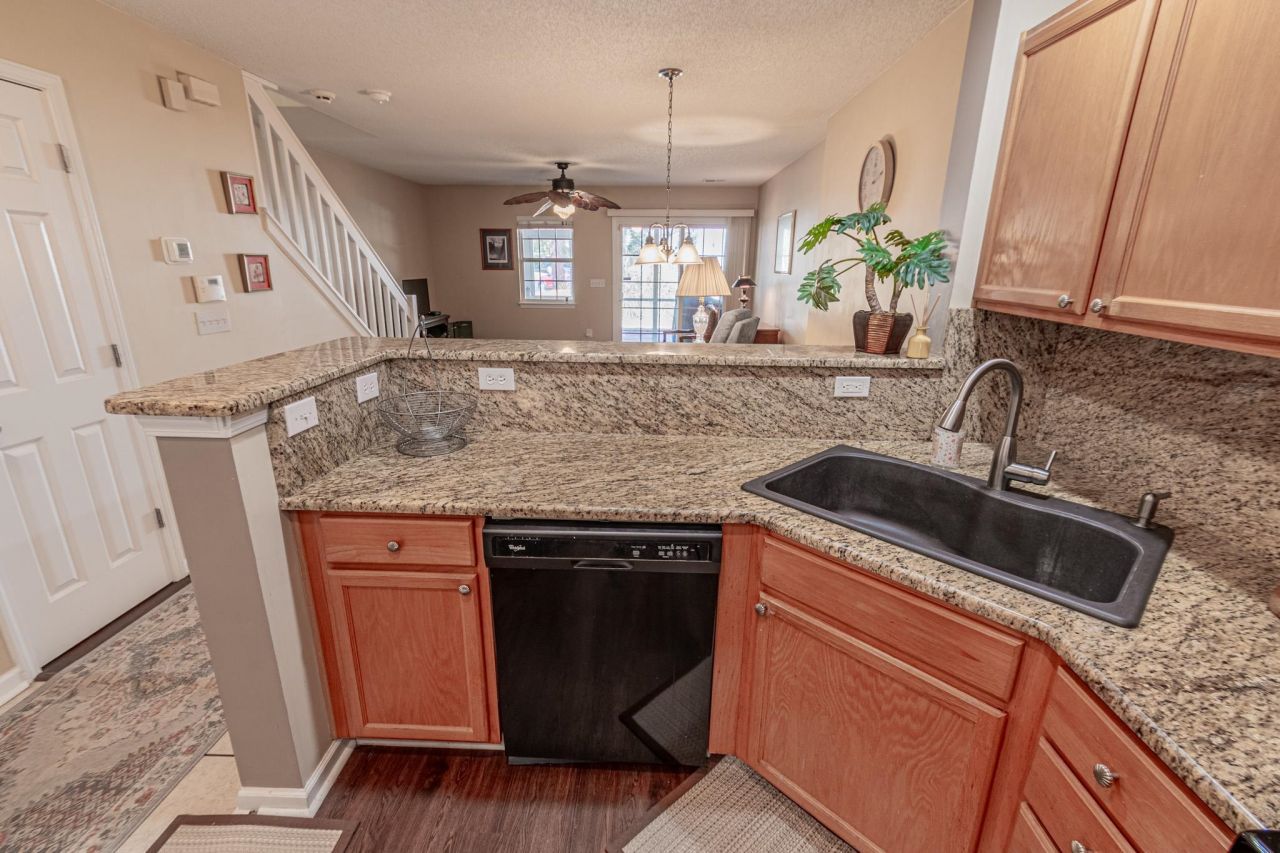 1047 Pinwheel Loop Photo 8