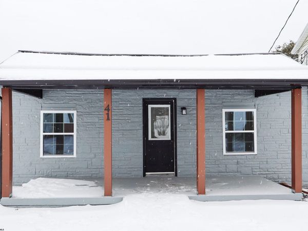 41 Jasper Street, Rivesville, WV 26588