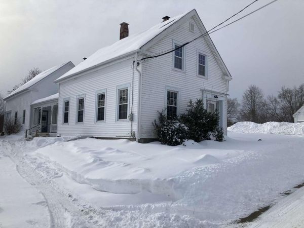 8 Lincoln Street, Richmond, ME 04357