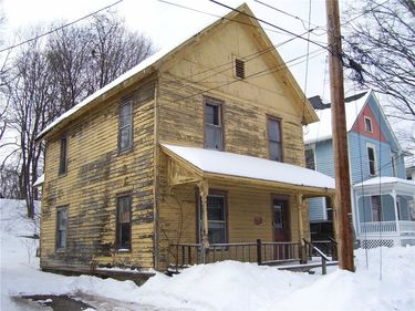 11 Taylor Street, Oxford, NY 13830