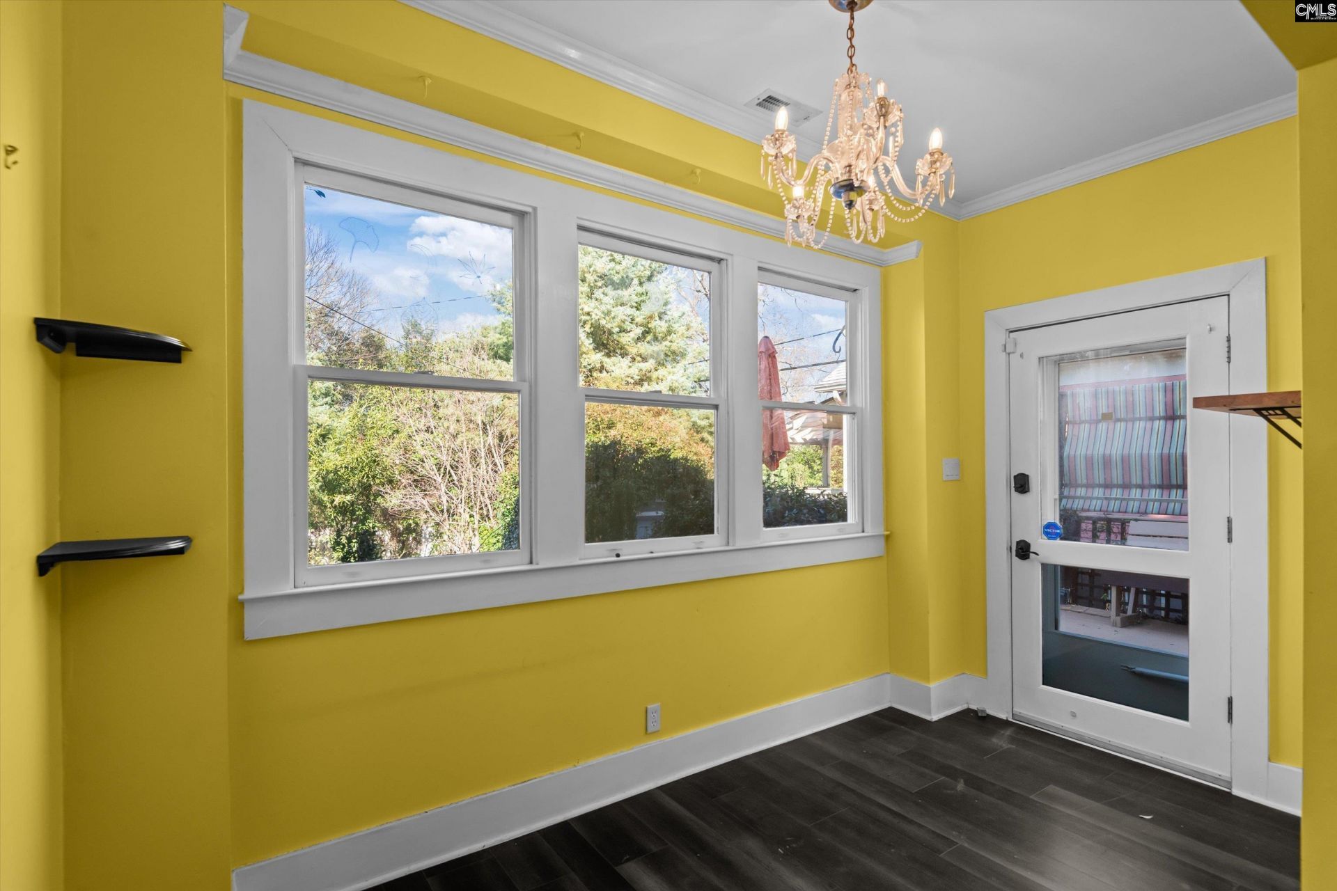 915 Chester Street Photo 10