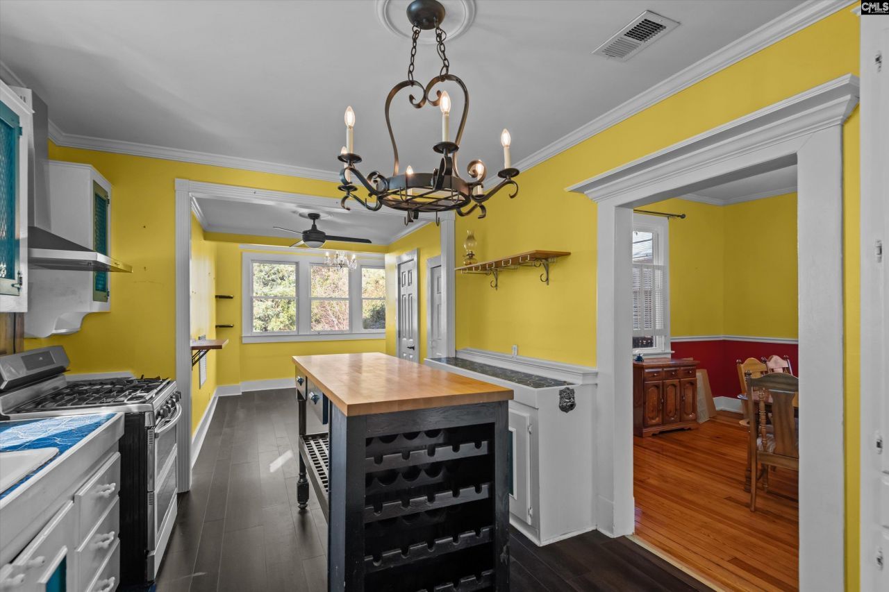 915 Chester Street Photo 10