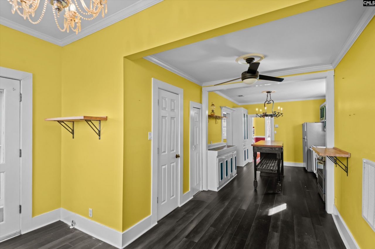 915 Chester Street Photo 14