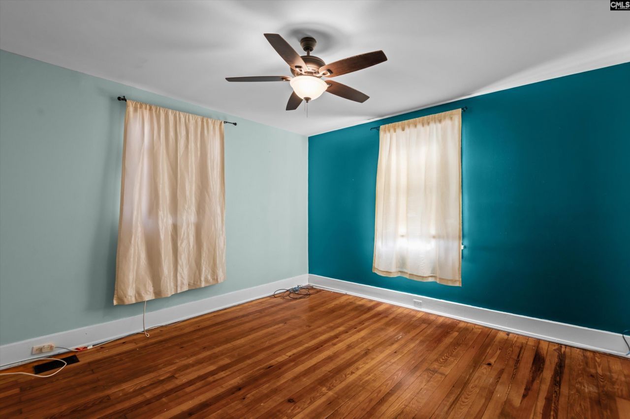 915 Chester Street Photo 29