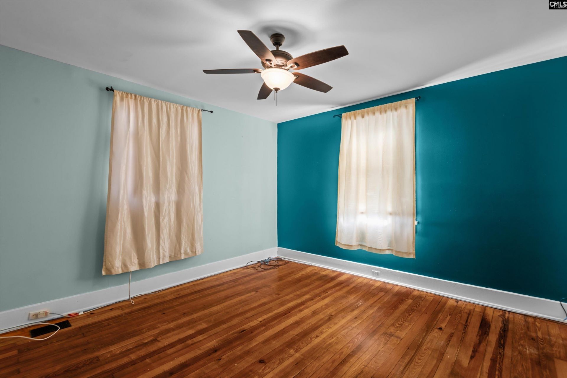 915 Chester Street Photo 33