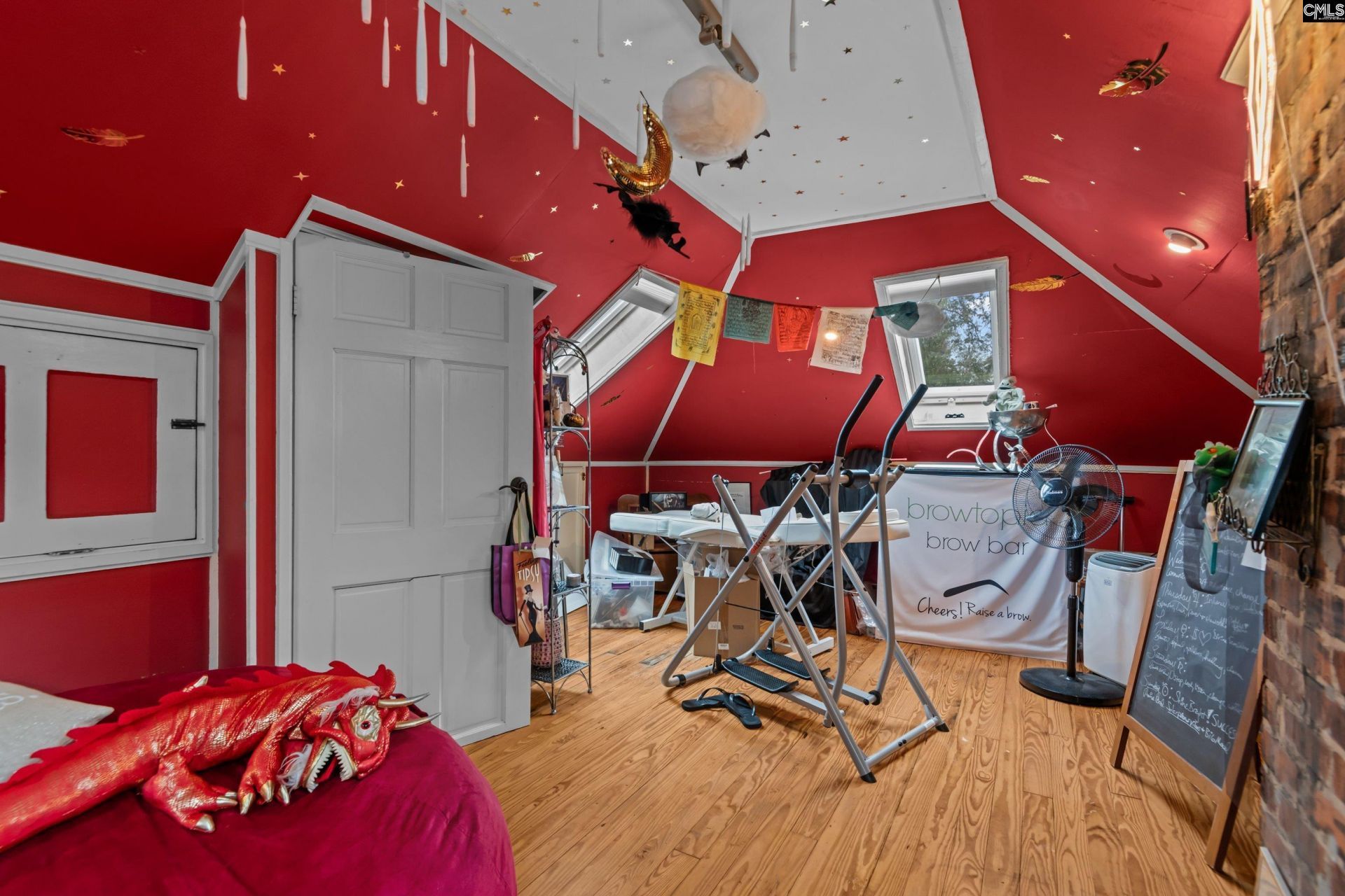 915 Chester Street Photo 41