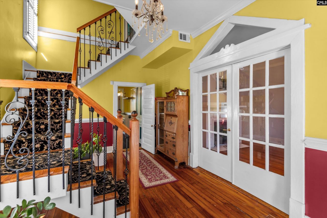 915 Chester Street Photo 7