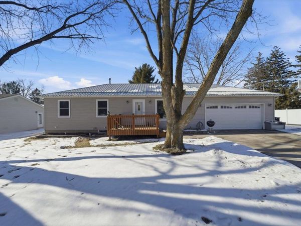 1302 4th Street, Eldora, IA 50627