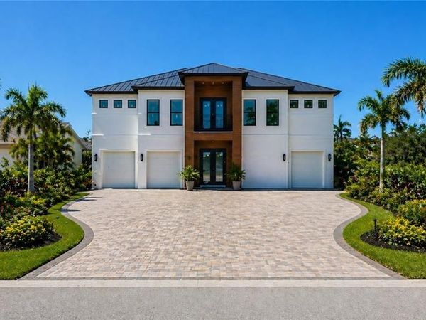 20810 Park PL, ESTERO, FL 33928