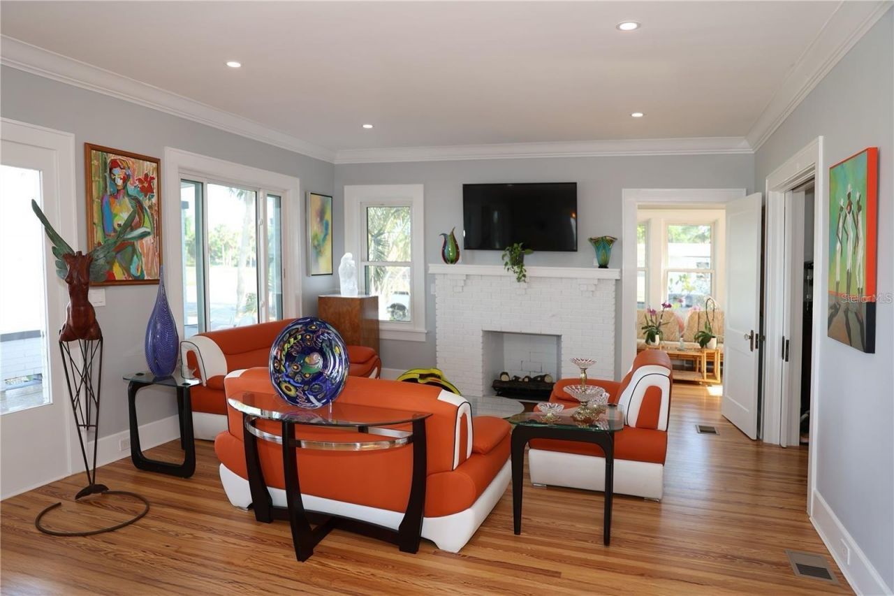 2041 Beach Dr Se, Saint Petersburg, FL 33705 Photo