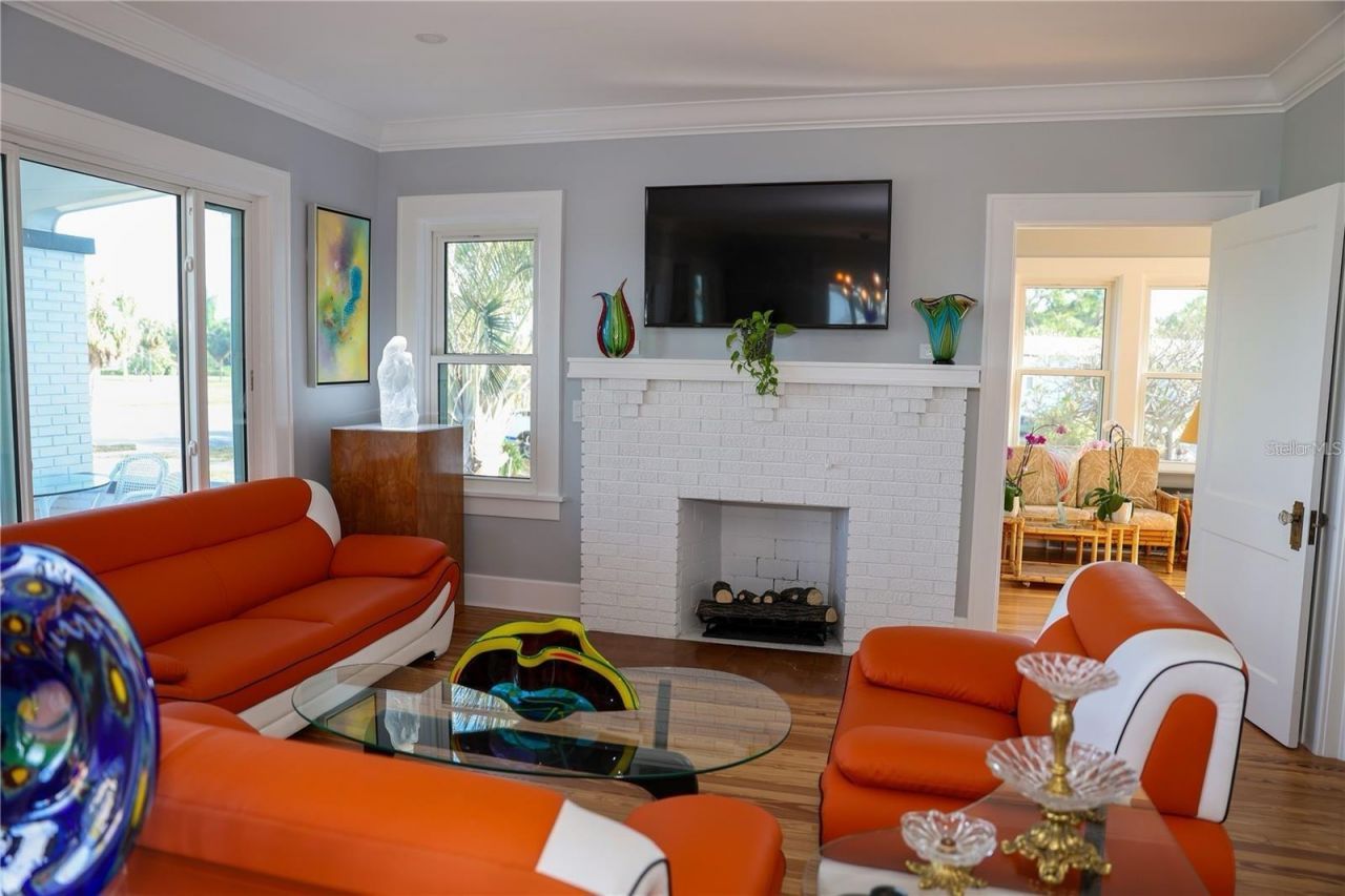 2041 Beach Dr Se, Saint Petersburg, FL 33705 Photo