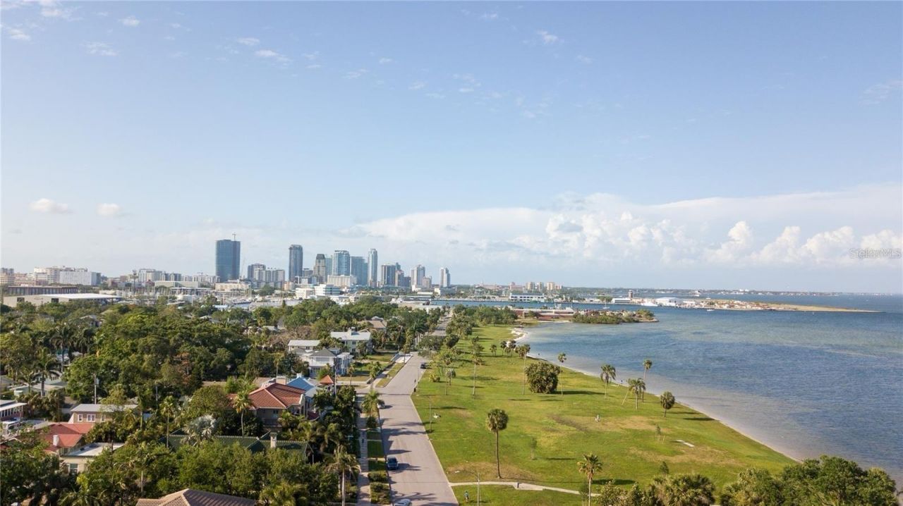 2041 Beach Dr Se, Saint Petersburg, FL 33705 Photo