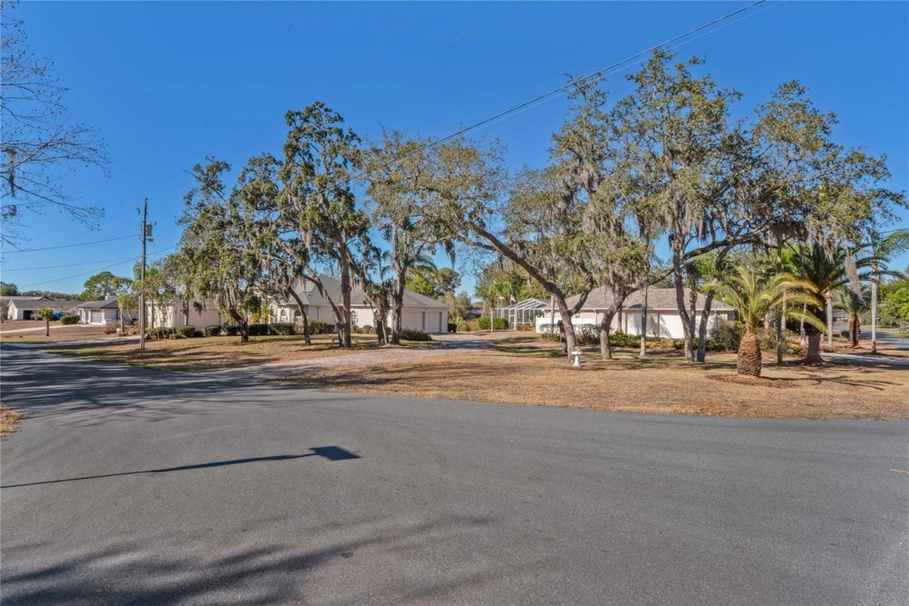 275 Planter Road, Spring Hill, FL 34606 Photo