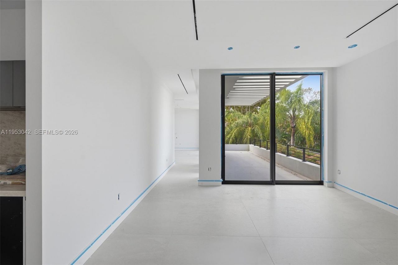 5825 SW 111th Ter, Pinecrest, FL 33156 Photo