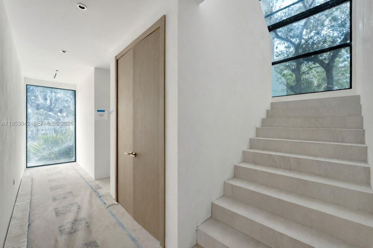 5825 SW 111th Ter , Pinecrest, FL 33156 Photo