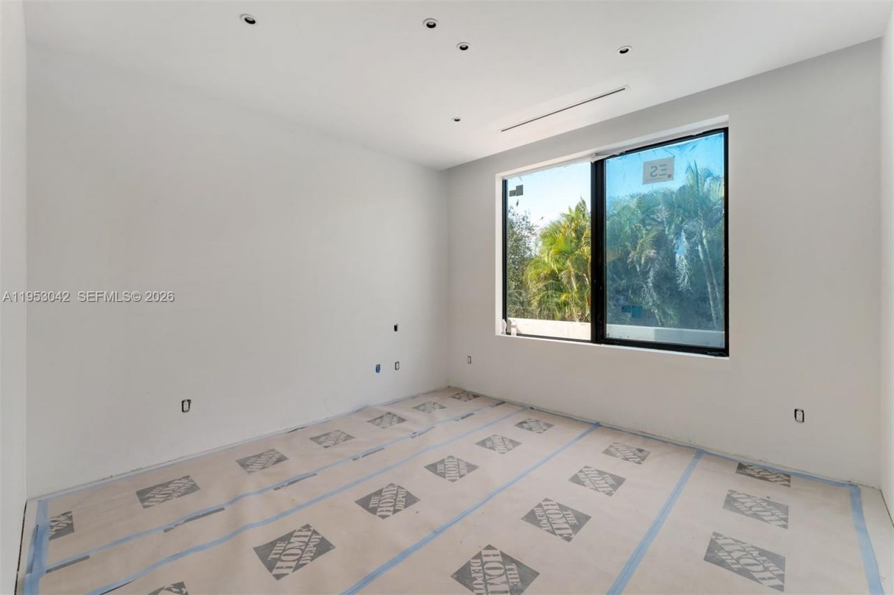 5825 SW 111th Ter , Pinecrest, FL 33156 Photo