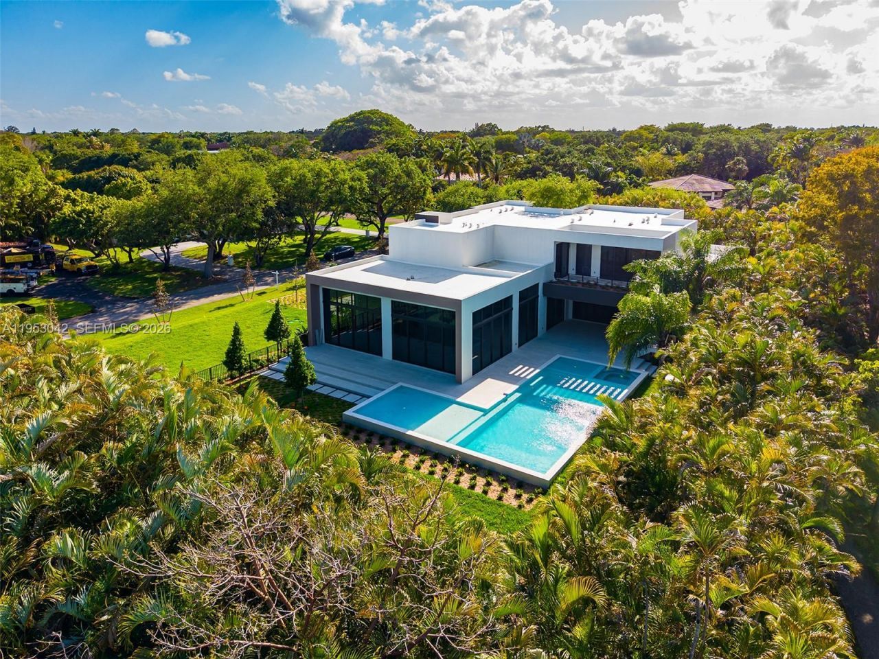 5825 SW 111th Ter, Pinecrest, FL 33156 Photo