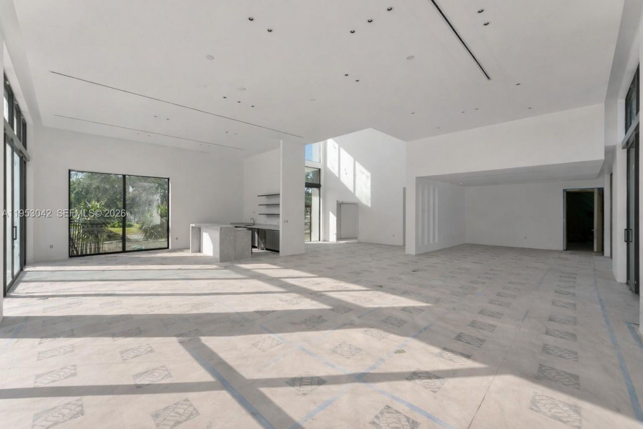 5825 SW 111th Ter , Pinecrest, FL 33156 Photo