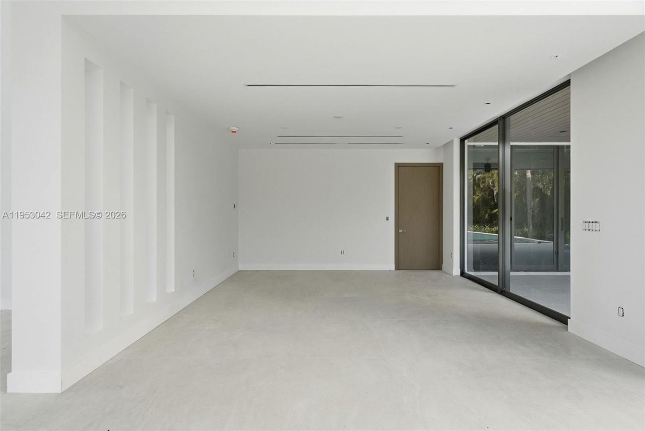 5825 SW 111th Ter, Pinecrest, FL 33156 Photo