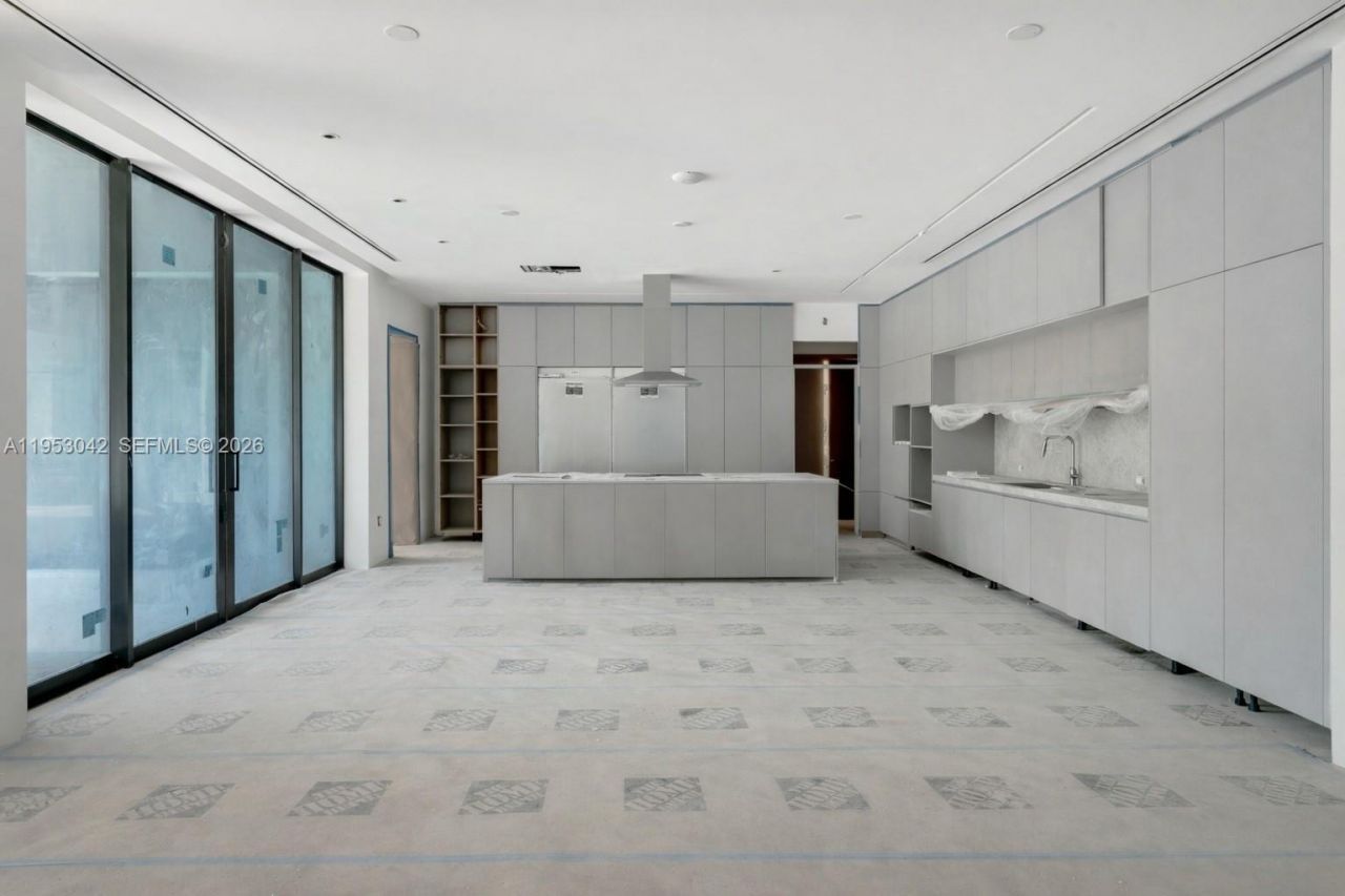 5825 SW 111th Ter , Pinecrest, FL 33156 Photo