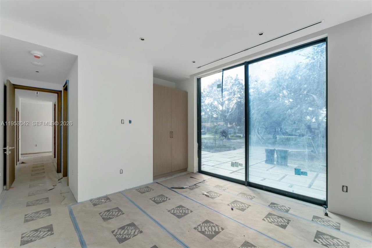 5825 SW 111th Ter , Pinecrest, FL 33156 Photo