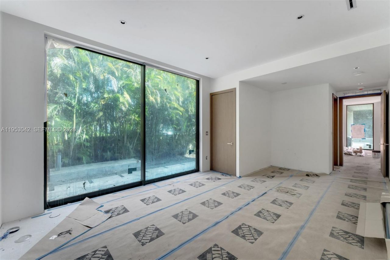 5825 SW 111th Ter , Pinecrest, FL 33156 Photo