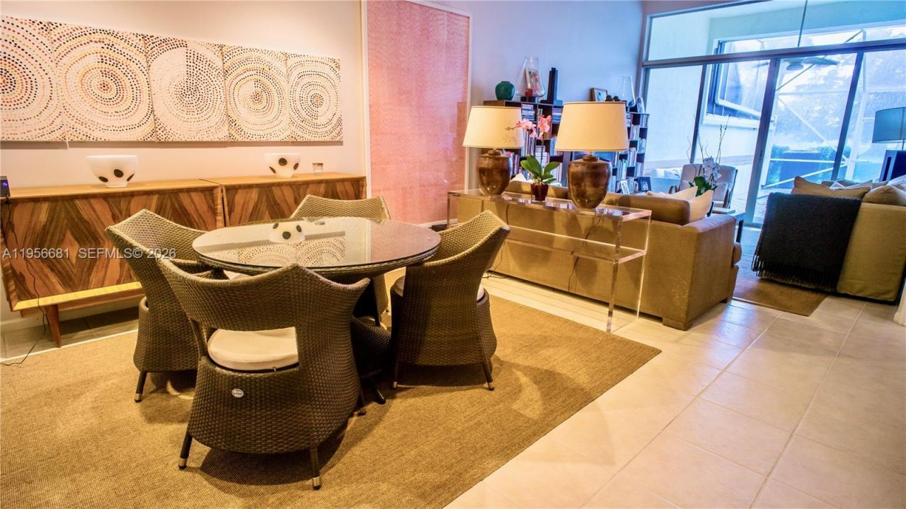 712 W Palm Aire Dr, Pompano Beach, FL 33069 Photo