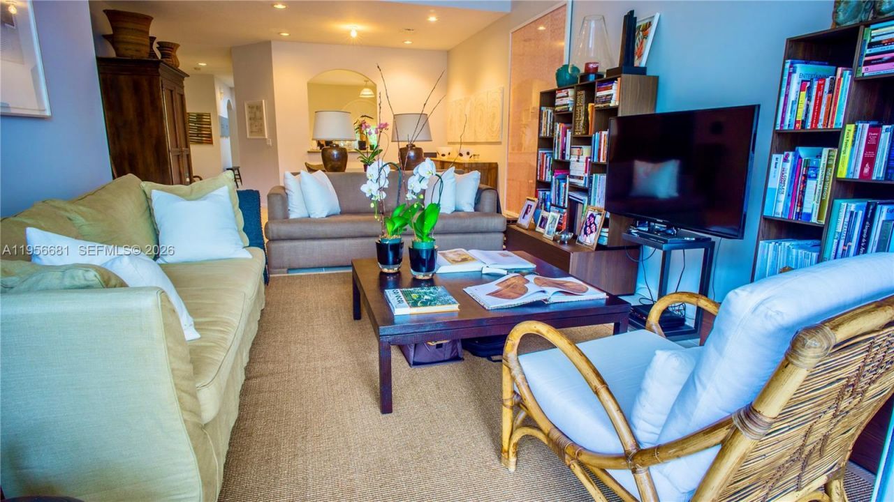 712 W Palm Aire Dr, Pompano Beach, FL 33069 Photo