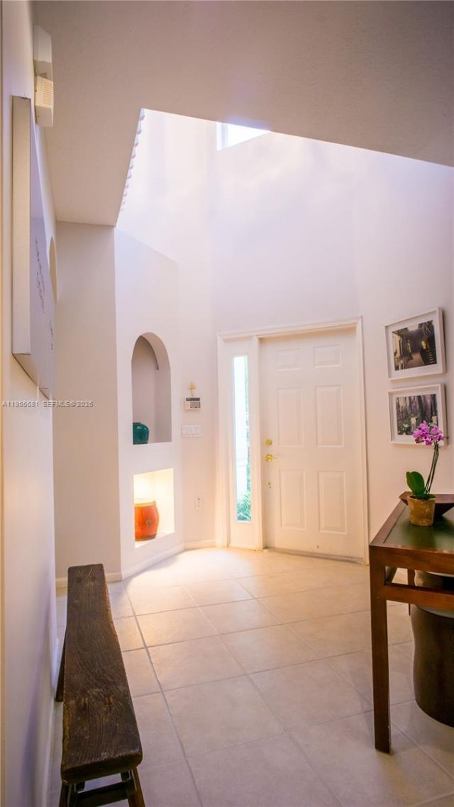 712 W Palm Aire Dr, Pompano Beach, FL 33069 Photo