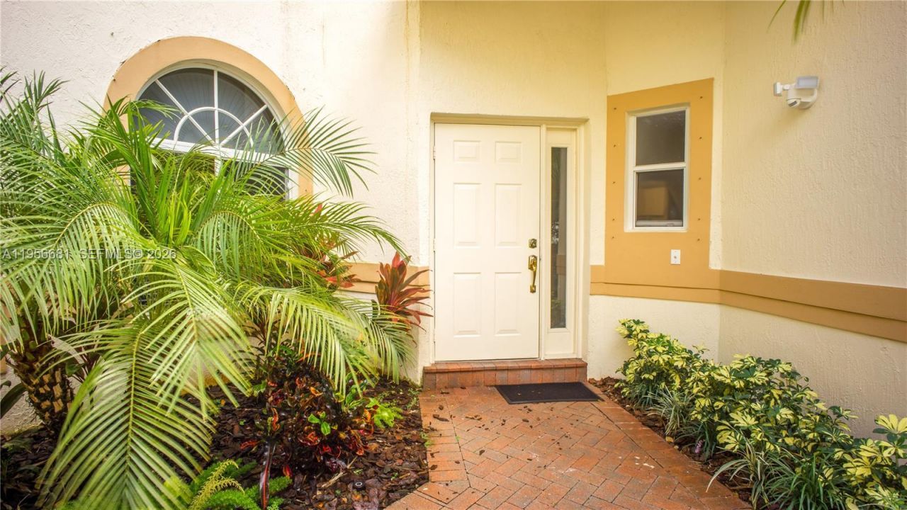 712 W Palm Aire Dr, Pompano Beach, FL 33069 Photo