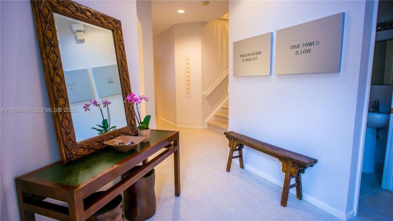 712 W Palm Aire Dr, Pompano Beach, FL 33069 Photo