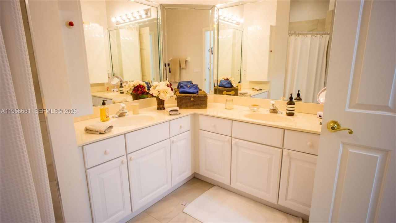 712 W Palm Aire Dr, Pompano Beach, FL 33069 Photo