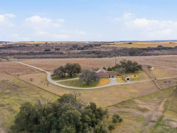 416 N Highway 590 , Comanche, TX 76442