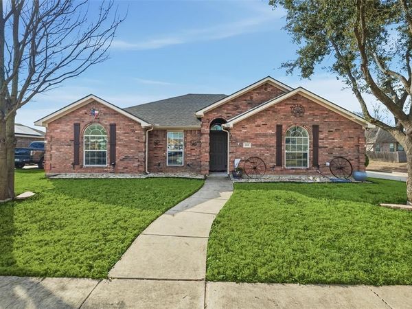 910 Grouse Road, Glenn Heights, TX 75154