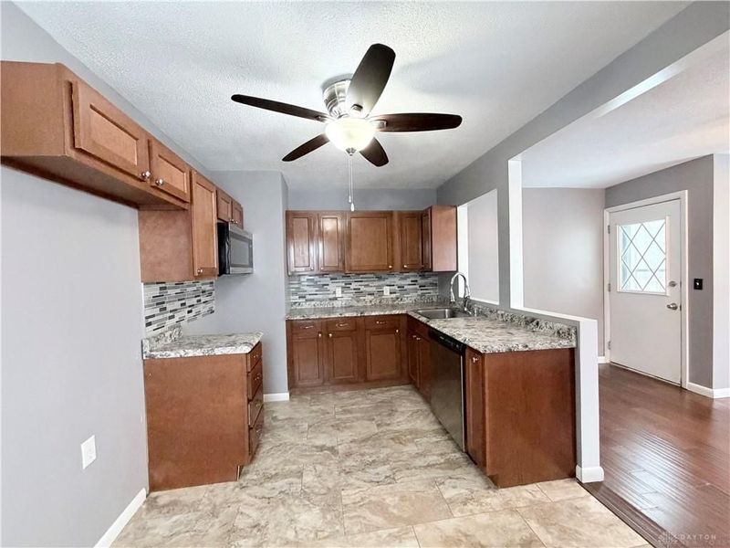 1806 N Sweetbriar Lane, Springfield, OH 45505 Photo 10