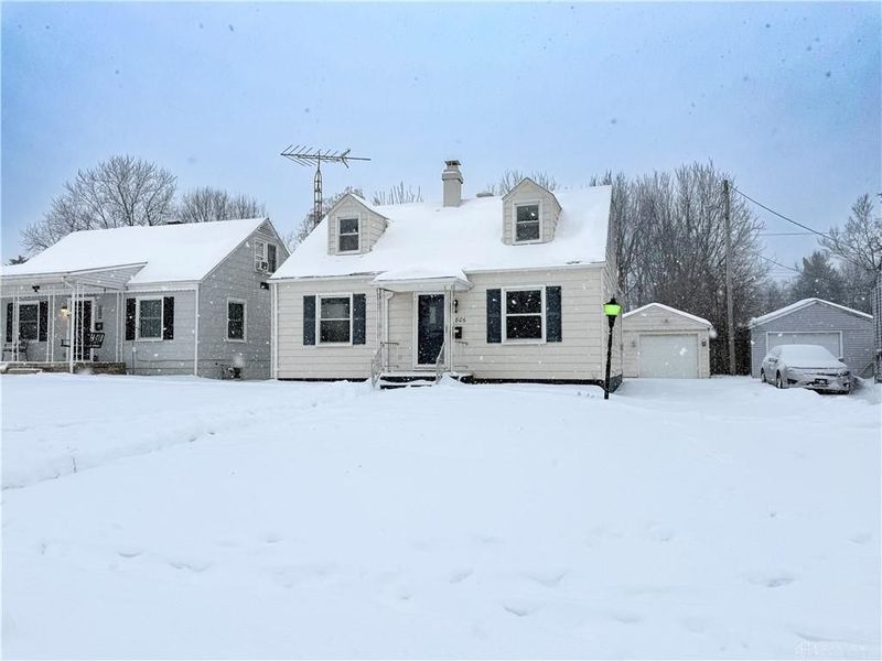 1806 N Sweetbriar Lane, Springfield, OH 45505 Photo 2