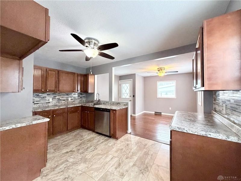 1806 N Sweetbriar Lane, Springfield, OH 45505 Photo 9