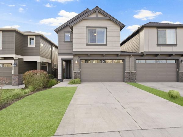 63149 NE Hadley Place, Bend, OR 97701