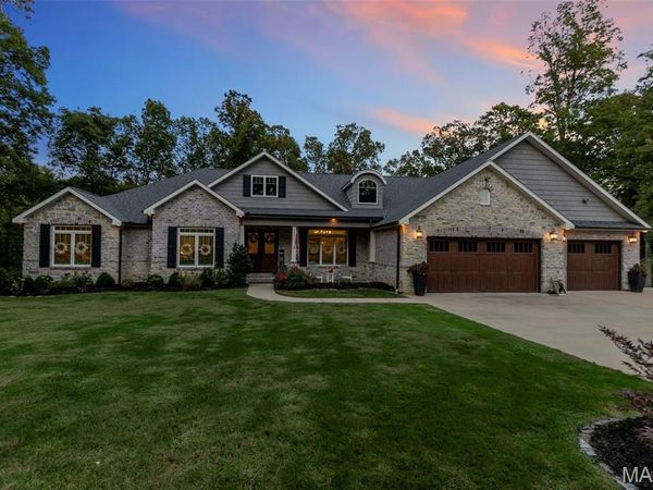 571 Hydepark Drive, Jackson, MO 63755