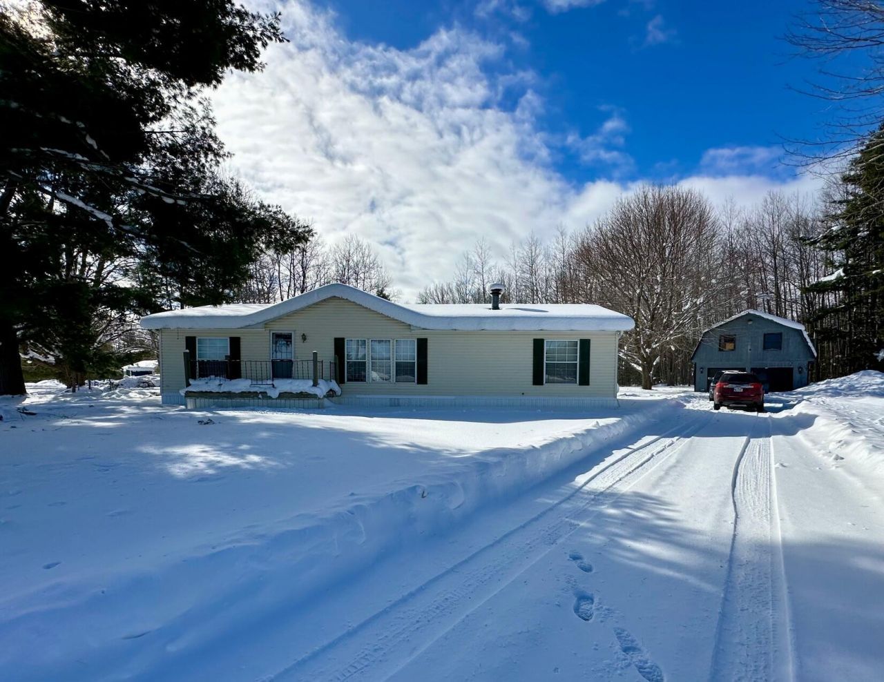 3131 S 164th Avenue, Hesperia, MI 49421 Main Photo